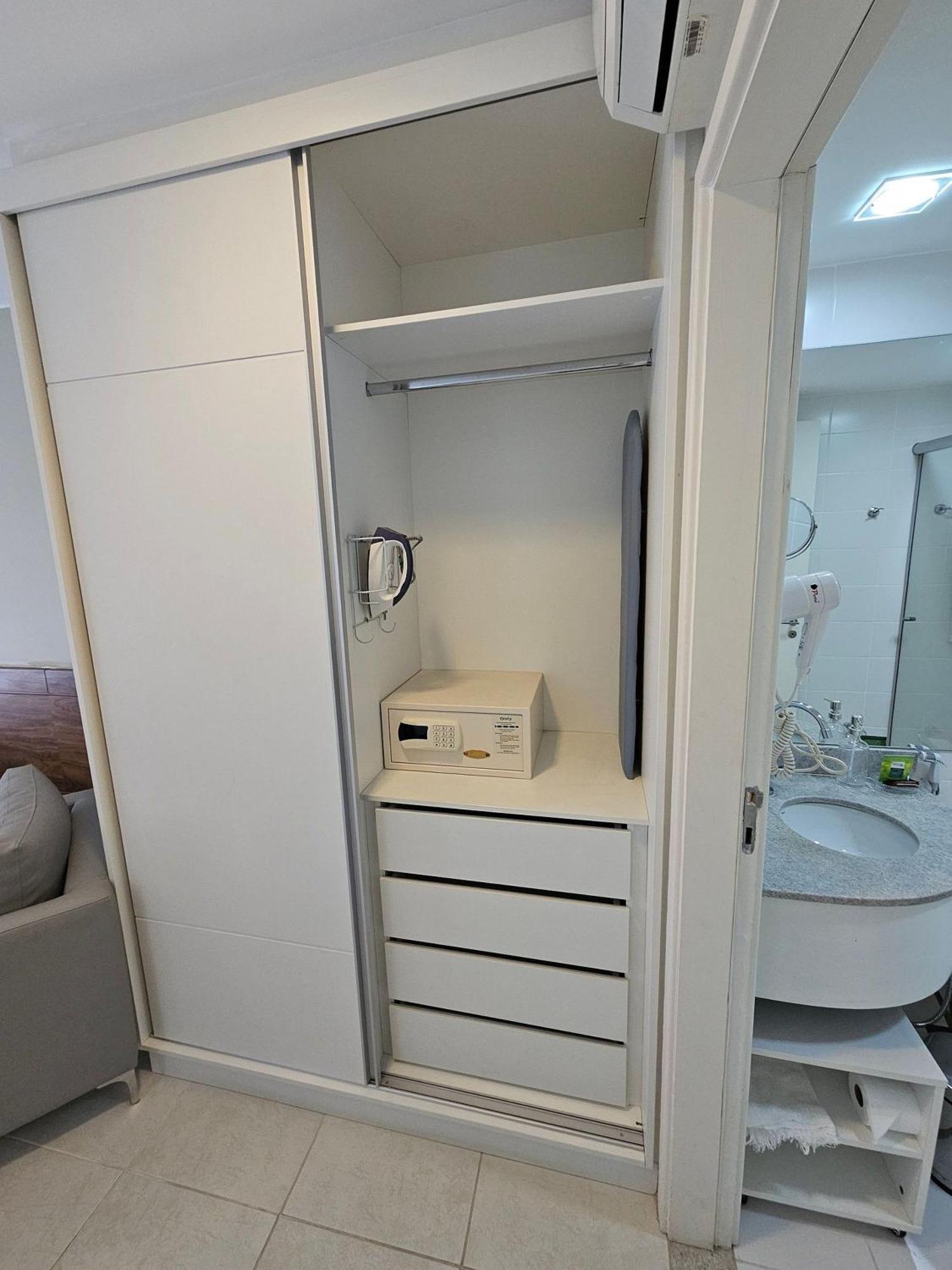 F1301 Flat Em Area De - Asa Norte Apartment *